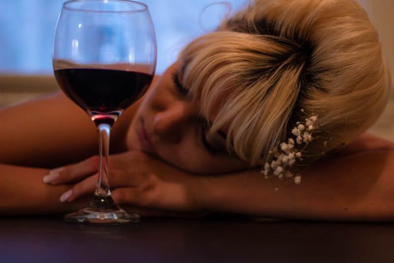 Ako začína alkoholizmus: 5 štádií závislosti na alkohole